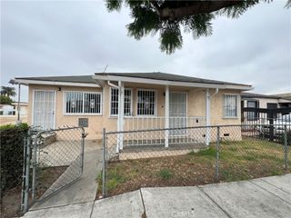 11620 Inglewood Avenue, Hawthorne, CA 90250