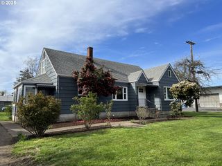 2494 ROOSEVELT Blvd, Eugene, OR 97402