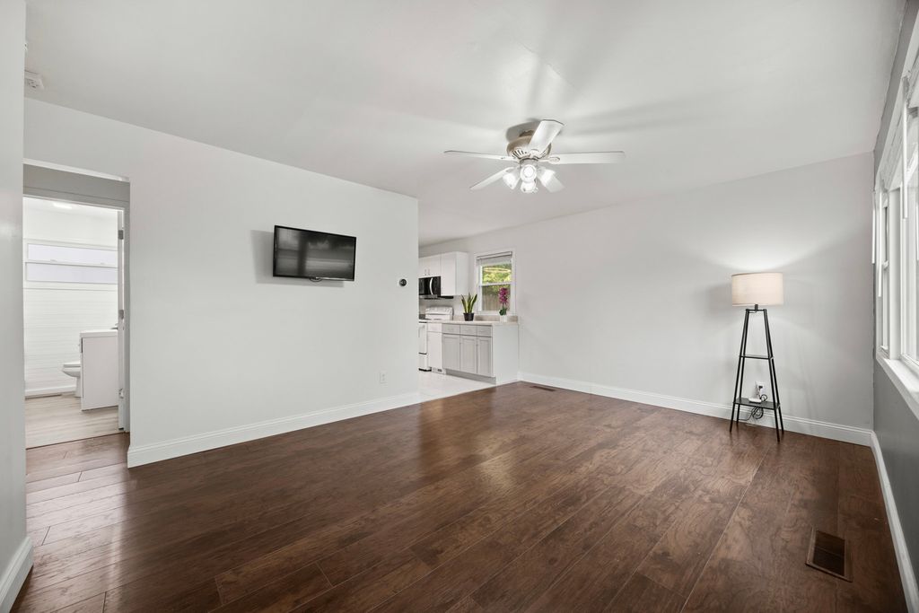 2005 Capri Avenue, Joliet, IL 60436 — photo 3