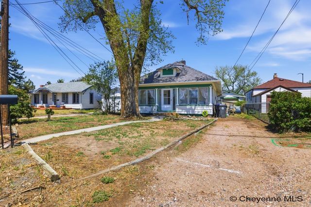 1318 RANDALL AVE, Cheyenne, WY 82009