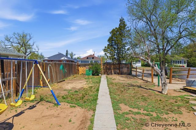 1318 RANDALL AVE, Cheyenne, WY 82009
