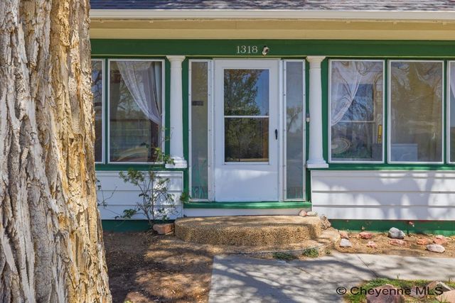 1318 RANDALL AVE, Cheyenne, WY 82009