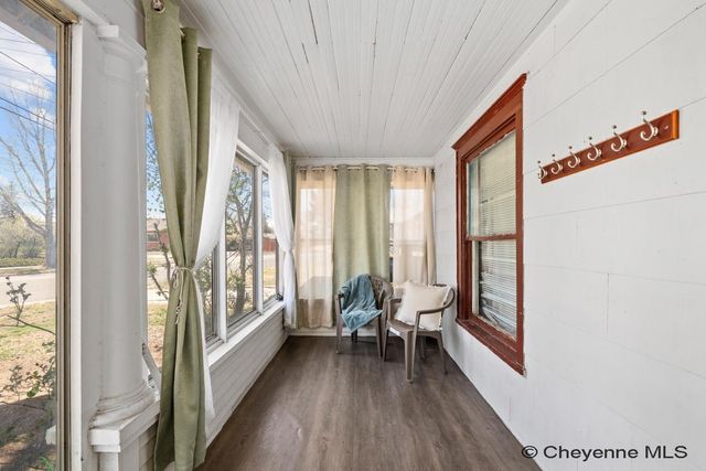 1318 RANDALL AVE, Cheyenne, WY 82009
