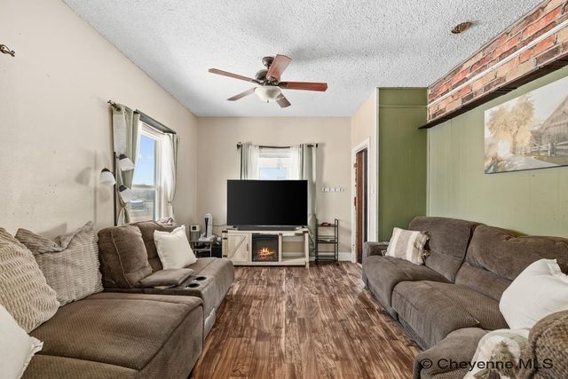 1318 RANDALL AVE, Cheyenne, WY 82009