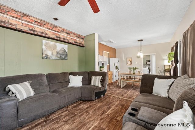 1318 RANDALL AVE, Cheyenne, WY 82009