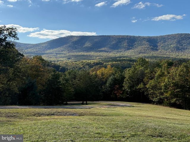 4520 SAINT DAVIDS CHURCH RD, Fort Valley, VA 22652