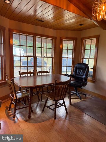 4520 SAINT DAVIDS CHURCH RD, Fort Valley, VA 22652