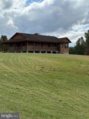 4520 SAINT DAVIDS CHURCH RD, Fort Valley, VA 22652