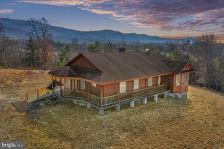 4520 SAINT DAVIDS CHURCH RD, Fort Valley, VA 22652