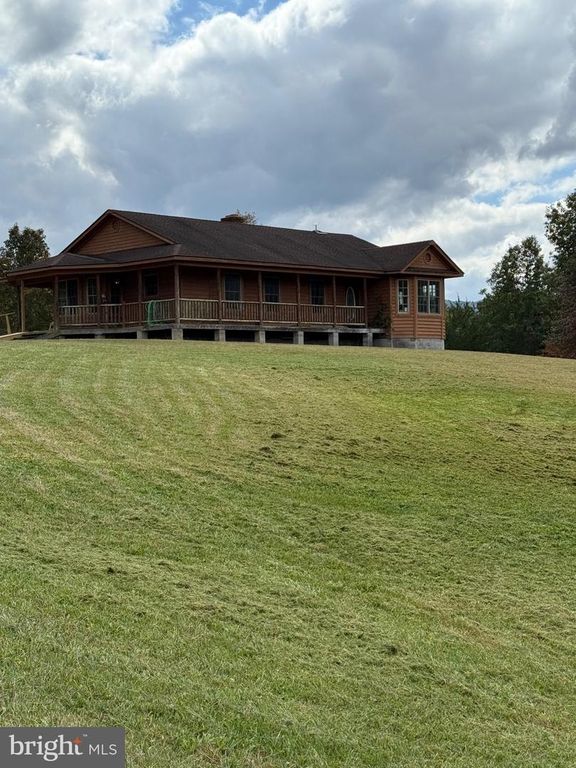 4520 SAINT DAVIDS CHURCH RD, Fort Valley, VA 22652