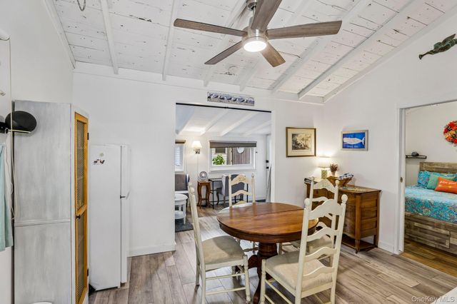 15 Whalers Path, Baiting Hollow, NY 11933
