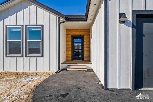 2408 S Sunrise View Circle, Palmer, AK 99645