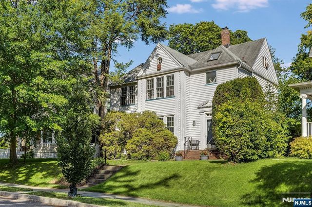 305 Mortimer Avenue, Rutherford, NJ 07070