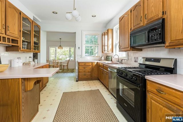 305 Mortimer Avenue, Rutherford, NJ 07070