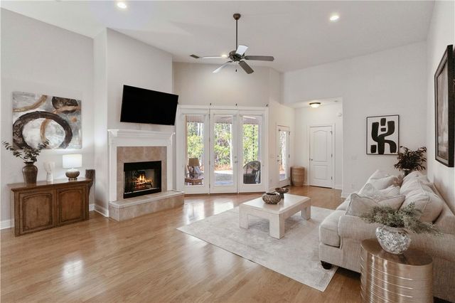 123 Simonton Way, St Simons Island, GA 31522