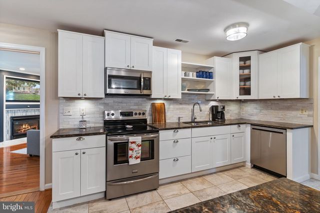 621 E MARSHALL AVE, Deale, MD 20751