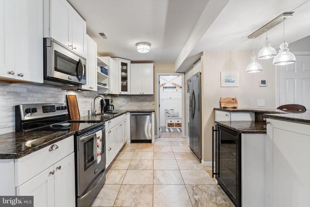 621 E MARSHALL AVE, Deale, MD 20751