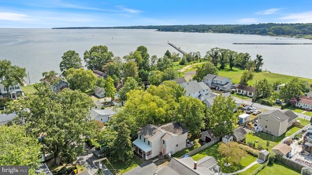 621 E MARSHALL AVE, Deale, MD 20751