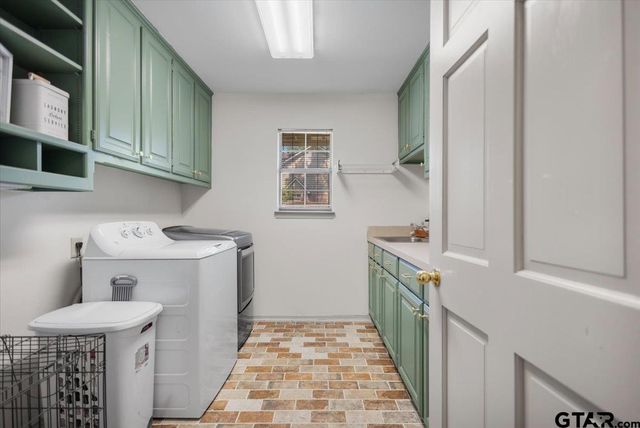 1680 Tall Timber Dr., Tyler, TX 75703