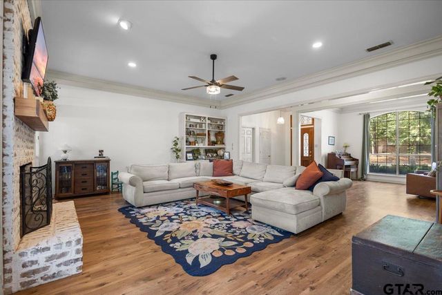 1680 Tall Timber Dr., Tyler, TX 75703