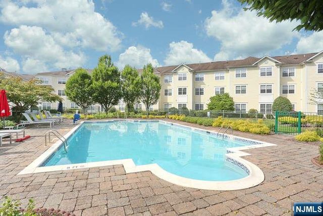 187 Paterson Avenue 2, Midland Park, NJ 07432