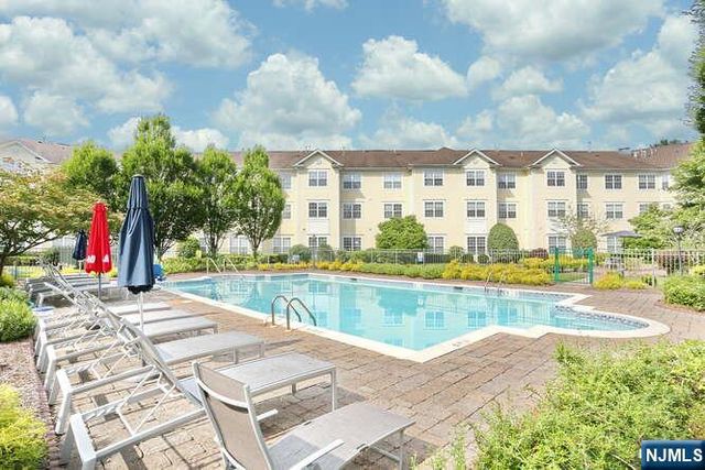 187 Paterson Avenue 2, Midland Park, NJ 07432