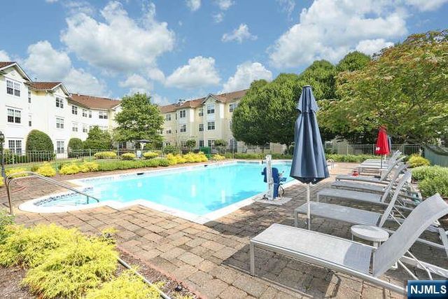187 Paterson Avenue 2, Midland Park, NJ 07432