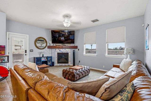 344 EMERALD SKY Place, Horizon City, TX 79928