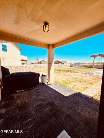 344 EMERALD SKY Place, Horizon City, TX 79928