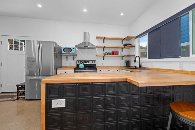 2847 Puu Hoolai Pl, Kihei, HI 96753