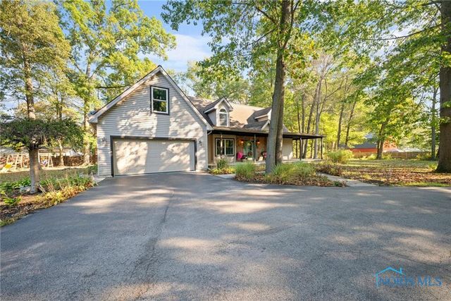 1200 County Road F, Swanton, OH 43558