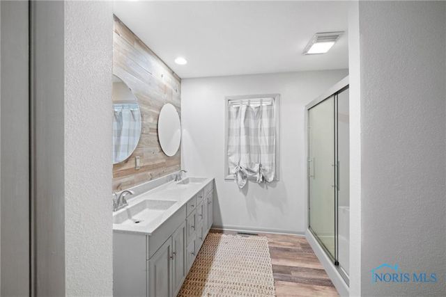 1200 County Road F, Swanton, OH 43558