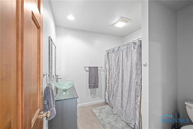 1200 County Road F, Swanton, OH 43558