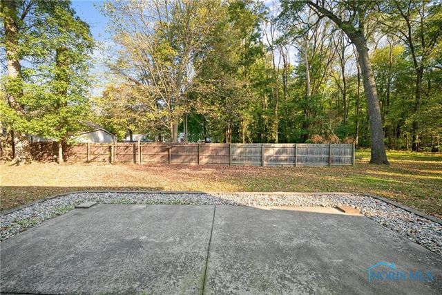 1200 County Road F, Swanton, OH 43558