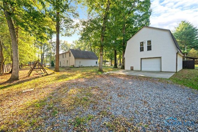 1200 County Road F, Swanton, OH 43558