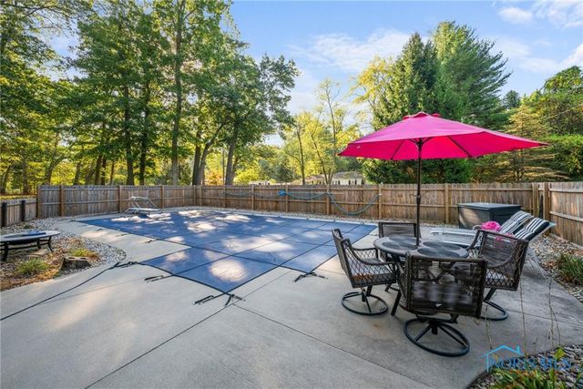 1200 County Road F, Swanton, OH 43558