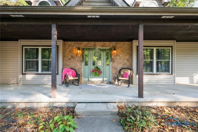 1200 County Road F, Swanton, OH 43558