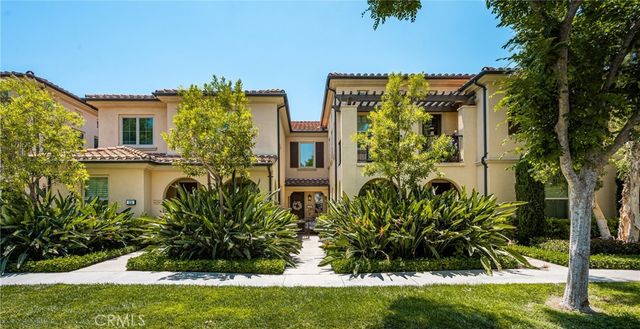 208 Rose Arch, Irvine, CA 92620