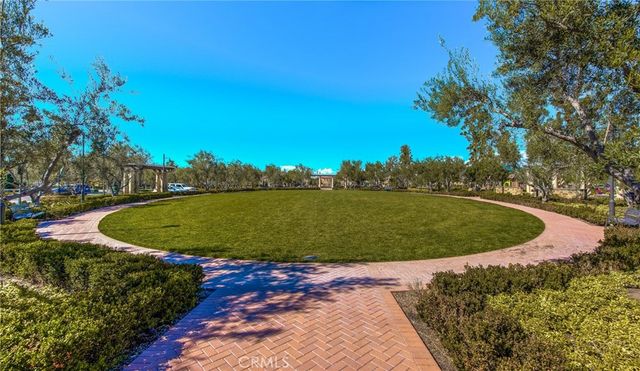 208 Rose Arch, Irvine, CA 92620