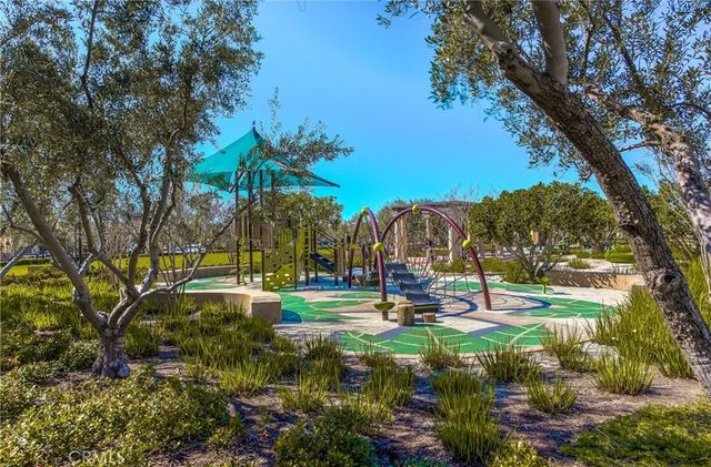 208 Rose Arch, Irvine, CA 92620