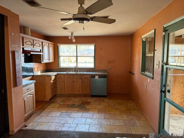 3633 Buchanan St, Baker, LA 70714