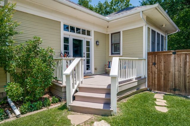 1415 Hurley Avenue, Fort Worth, TX 76104