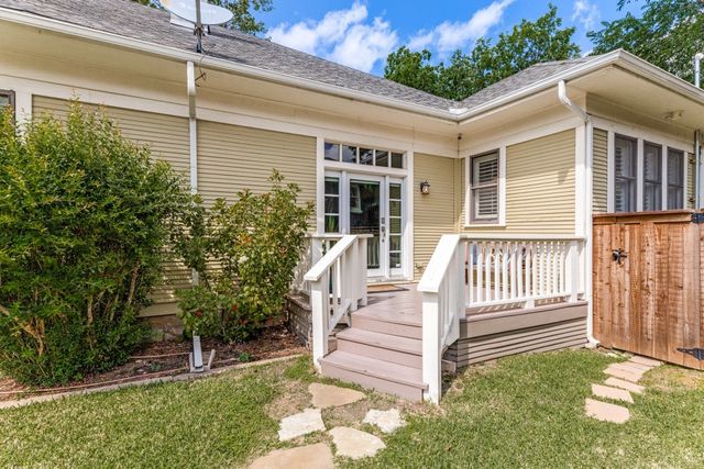 1415 Hurley Avenue, Fort Worth, TX 76104