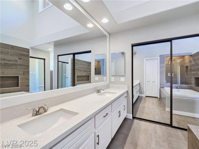 5008 Shoal Creek Circle, Las Vegas, NV 89113