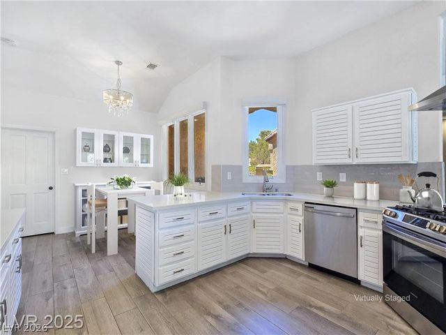 5008 Shoal Creek Circle, Las Vegas, NV 89113