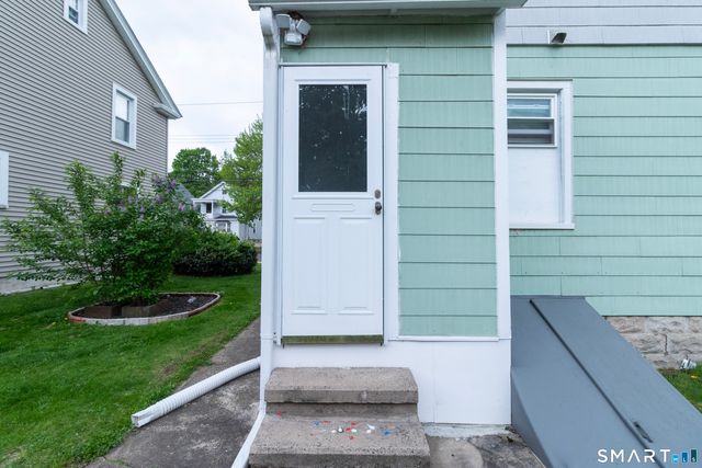 271 Brown Street, West Haven, CT 06516