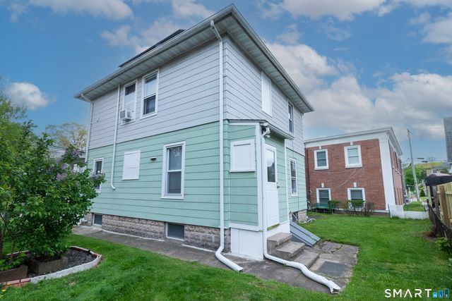 271 Brown Street, West Haven, CT 06516