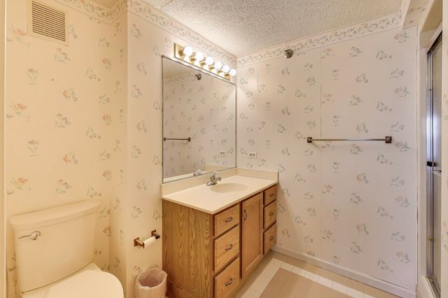 100 Lake Shore Drive 806, Michigan City, IN 46360