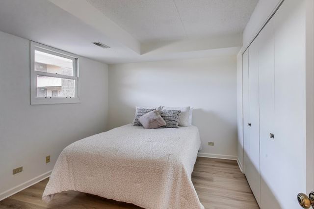 100 Lake Shore Drive 806, Michigan City, IN 46360