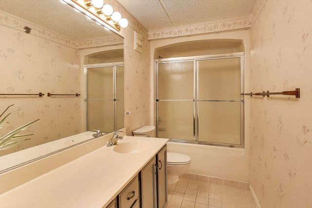 100 Lake Shore Drive 806, Michigan City, IN 46360